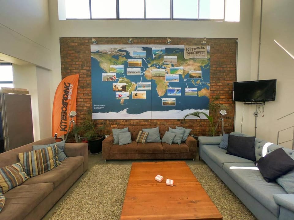 Communal lounge/ TV room, Living room, Seating area