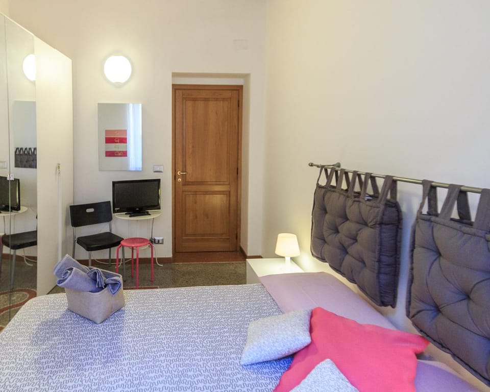 CAMERA PRIVATA A 20 METRI DAL MARE Bed and Breakfast in Varazze