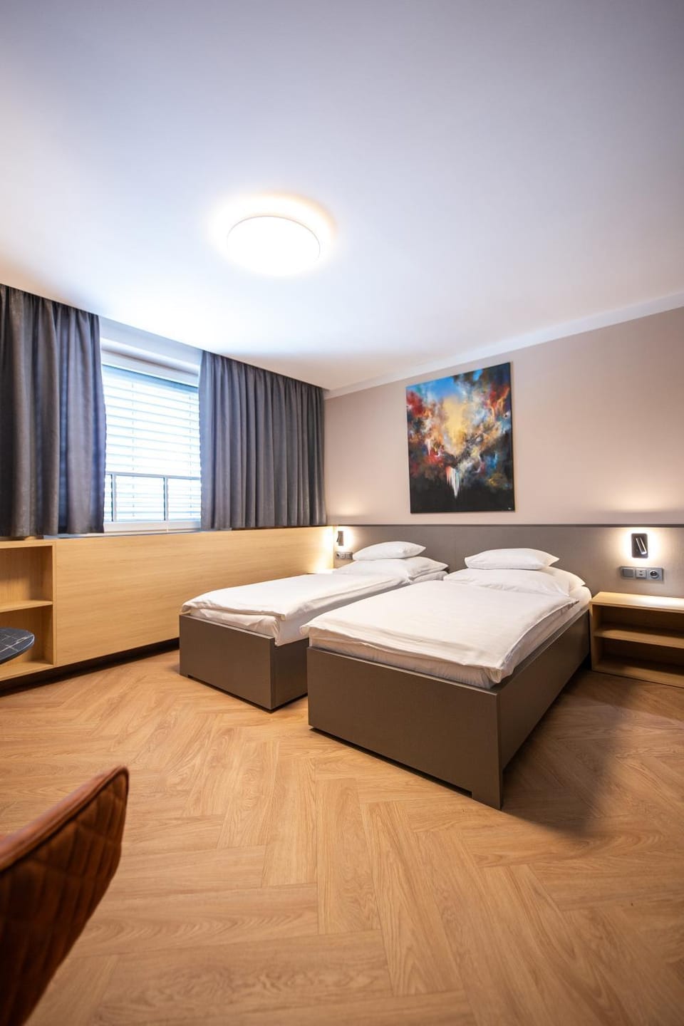 Photo of the whole room, Bedroom