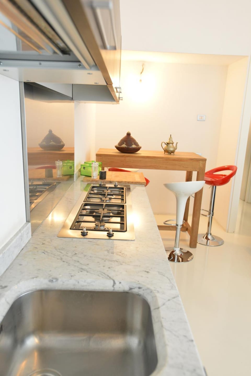 Dining area, kitchen