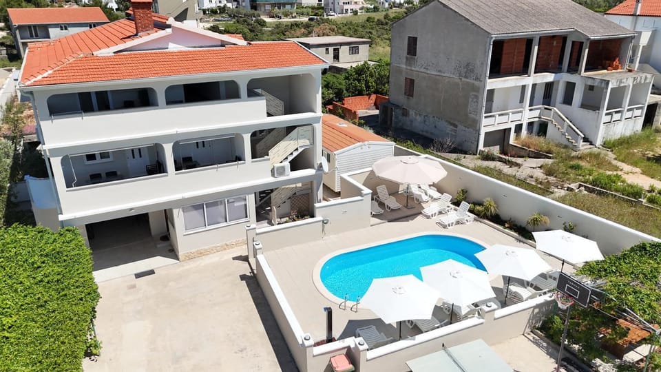 Property building, Pool view