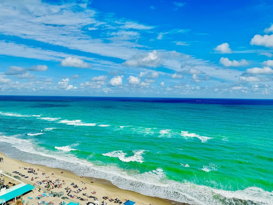 Miami Hollywood Incredible 2 Bedroom 2 Bathroom 005-22bmar Apartment in Hollywood Beach