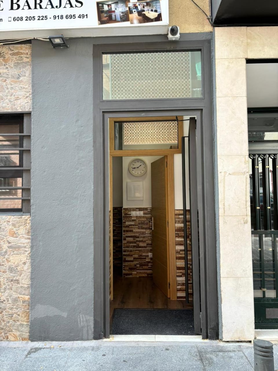 Facade/entrance