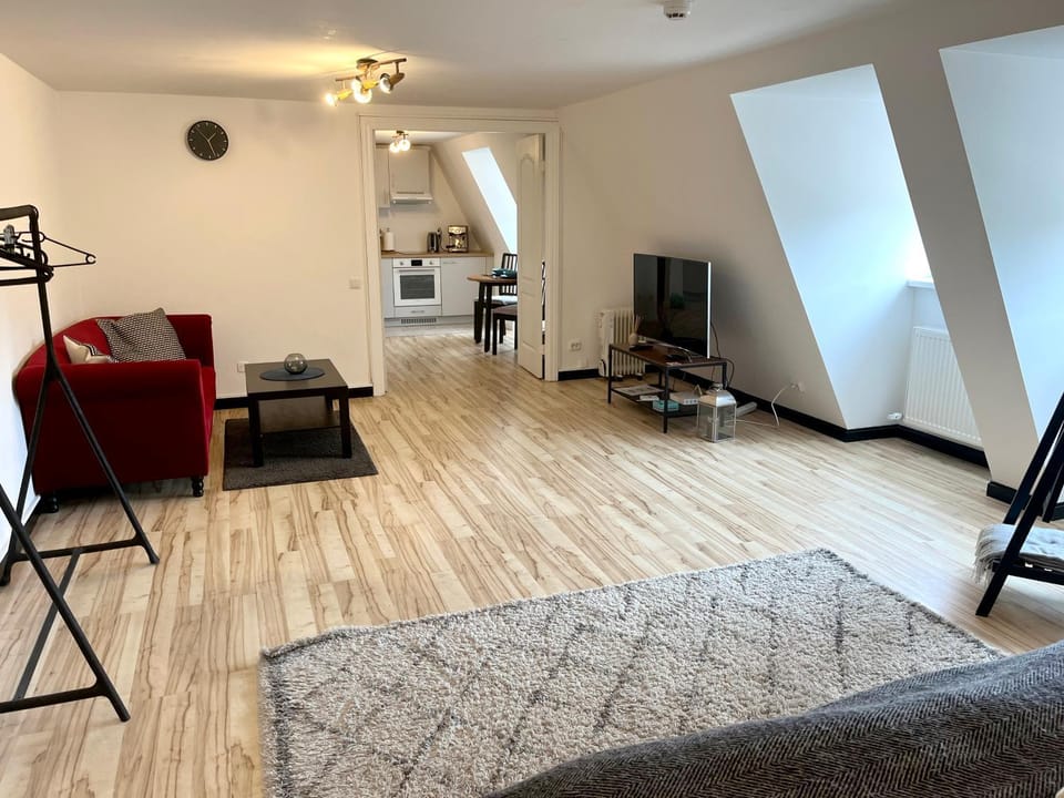 Communal lounge/ TV room, TV and multimedia, Living room