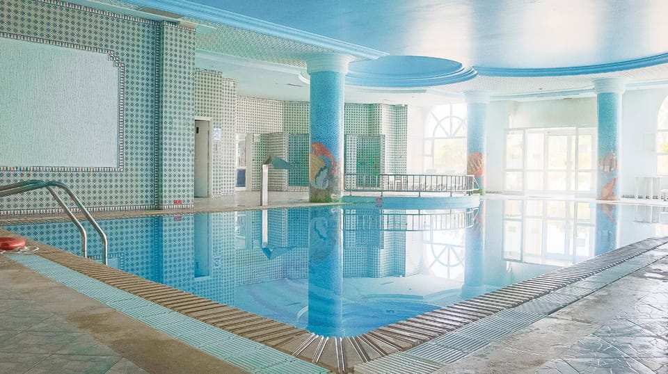 Swimming pool
