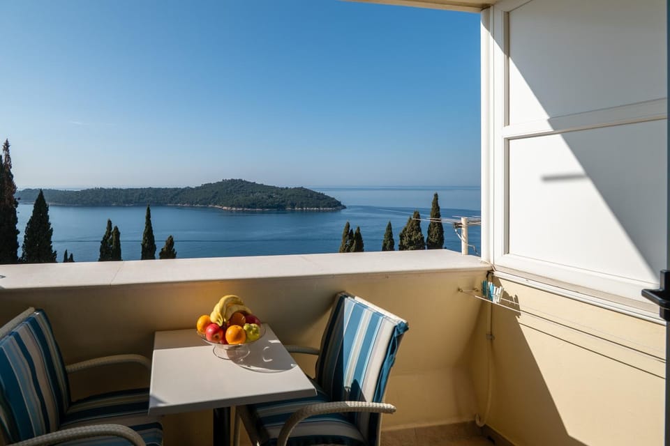 View (from property/room), Balcony/Terrace, Sea view