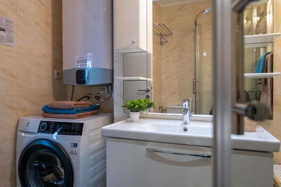 Bathroom, washing machine