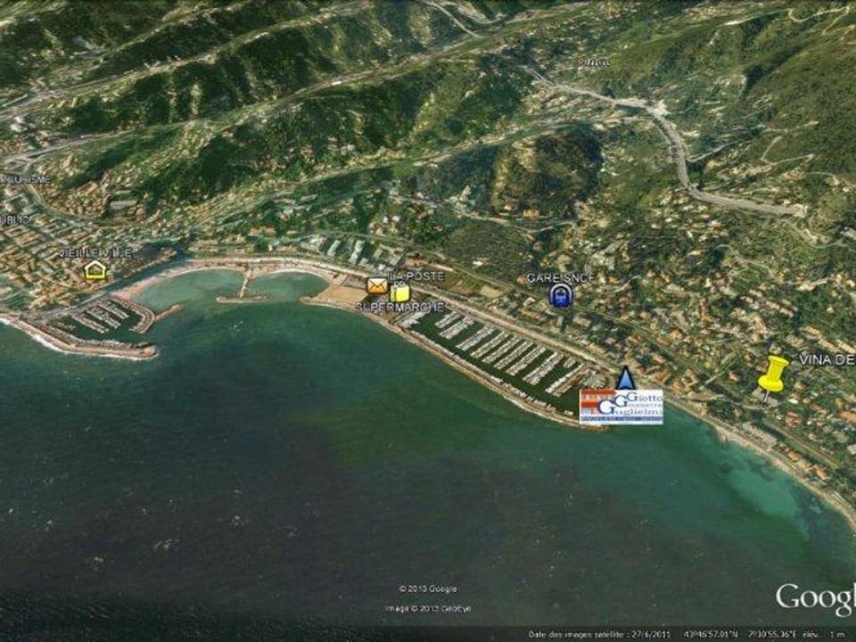2P en dernier étage avec clim et parking privé à Menton - FR-1-196-159 Apartment in Menton
