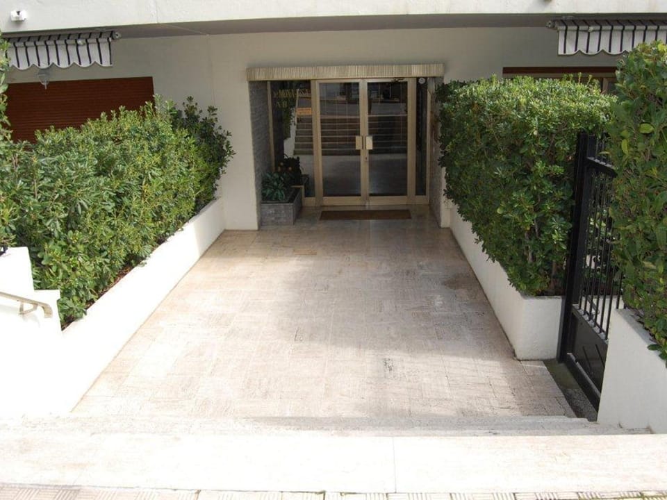 Studio face mer avec terrasse, proche plages et centre, Wifi gratuit - FR-1-196-216 Apartment in Menton