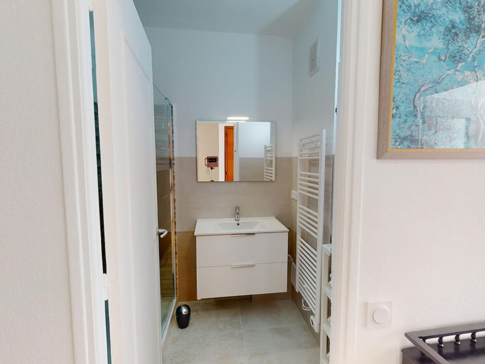 2P à Menton avec terrasse, climatisation et garage - FR-1-196-222 Apartment in Menton