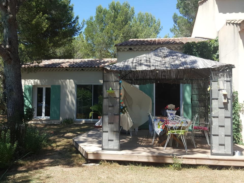 L'OLIVERAIE EN PROVENCE Bed and Breakfast in Lambesc
