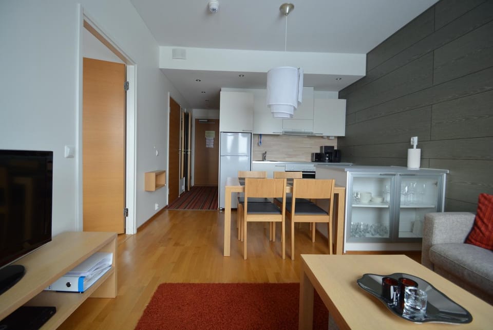 Kitchen or kitchenette, Seating area