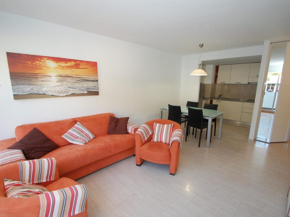 Appartement 2P Calme avec Piscine et Parking - Terrasse, Proche Plages et Centre de Menton - FR-1-196-239 Apartment in Menton
