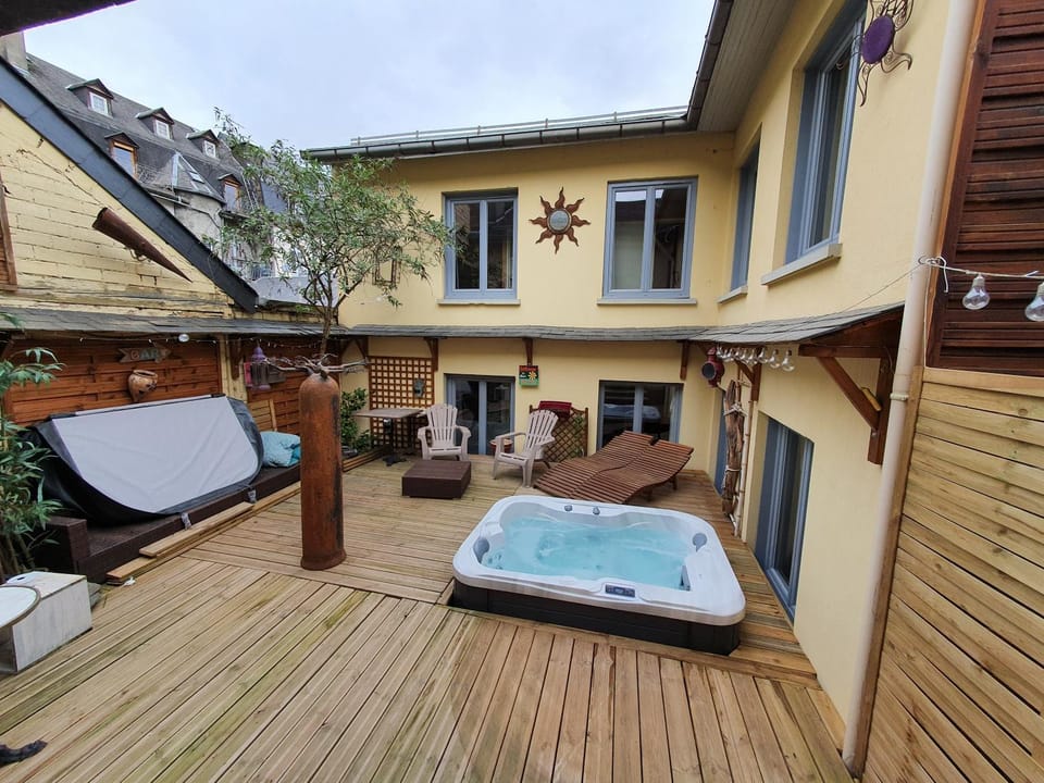 Hot Tub, Spa and wellness centre/facilities