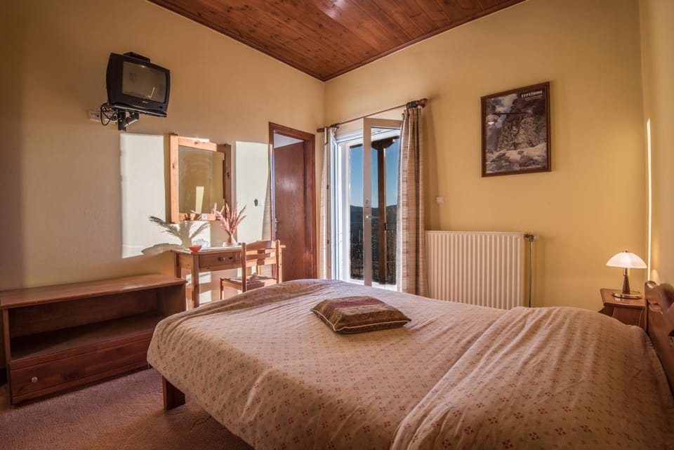 To Aidoni Bed and Breakfast in Peloponnese, Western Greece and the Ionian