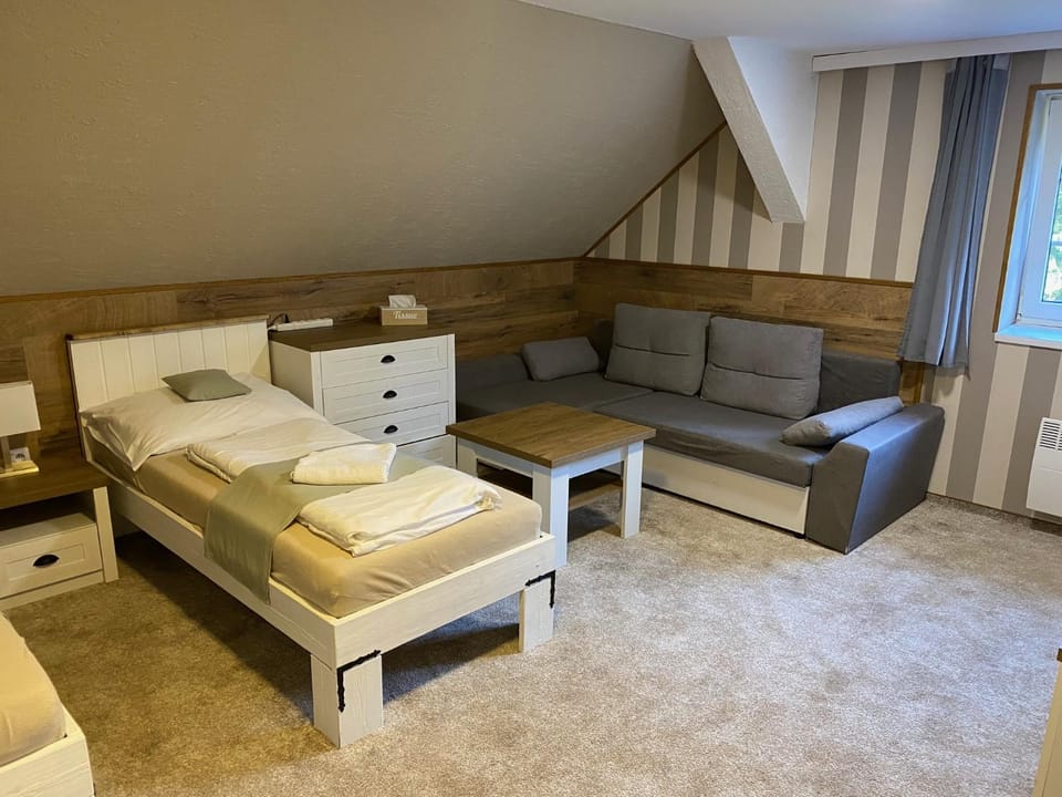 Seating area, Bedroom