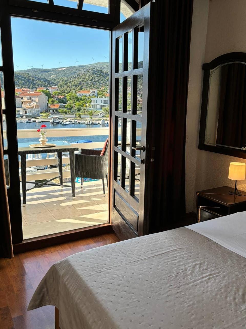 View (from property/room), Balcony/Terrace, Bedroom, Sea view