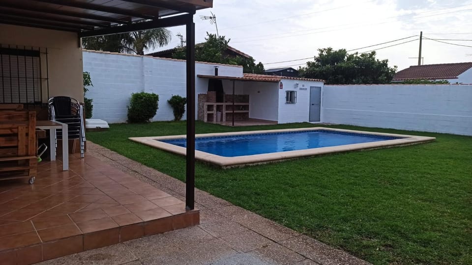 Casa Chiclana con Piscina Privada House in Chiclana de la Frontera