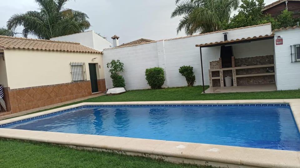Casa Chiclana con Piscina Privada House in Chiclana de la Frontera