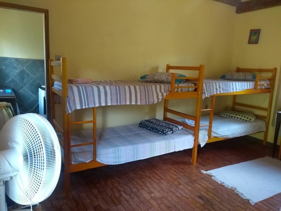 Casa dois andares com área de churrasco em Ibitipoca House in State of Rio de Janeiro