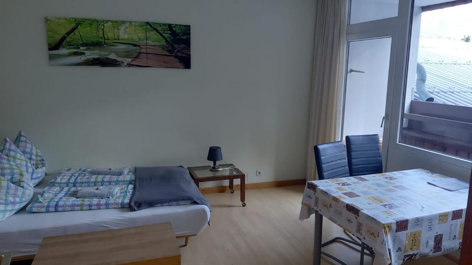 Bed, Living room, Photo of the whole room, Seating area, Dining area, Bedroom