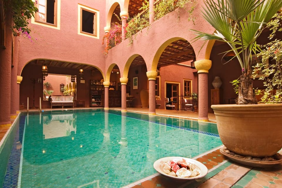 Swimming pool, Swimming pool