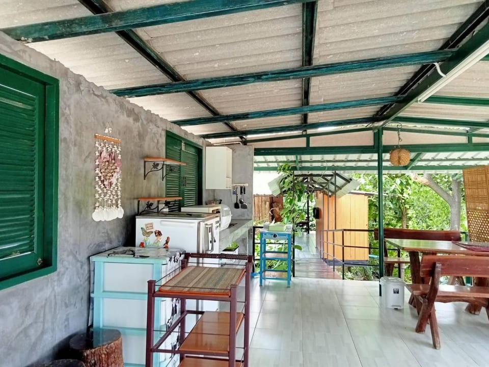 Balcony/Terrace, Living room, Seating area, Dining area, kitchen