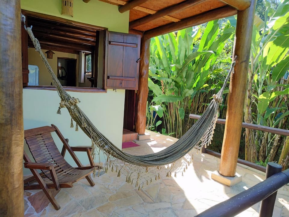 Recanto Tangará - Chalé - Praia do Felix Bed and Breakfast in State of São Paulo