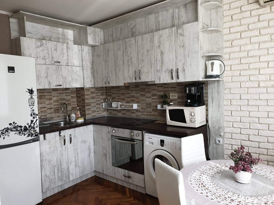 Coffee/tea facilities, Kitchen or kitchenette, Dining area, pet friendly, stove, toaster