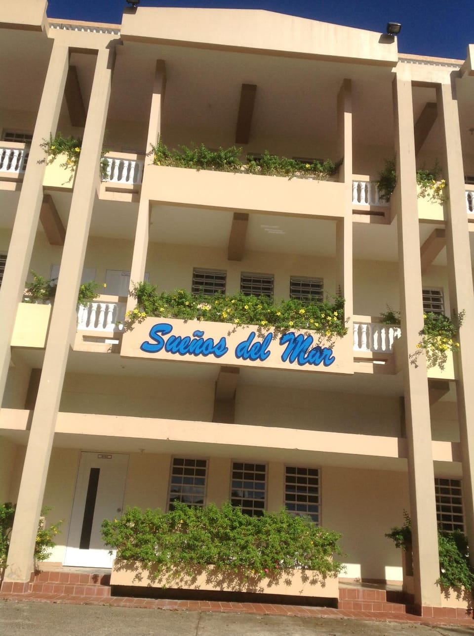 Property building, Facade/entrance, Property logo or sign