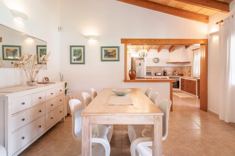 Property building, Kitchen or kitchenette, Living room