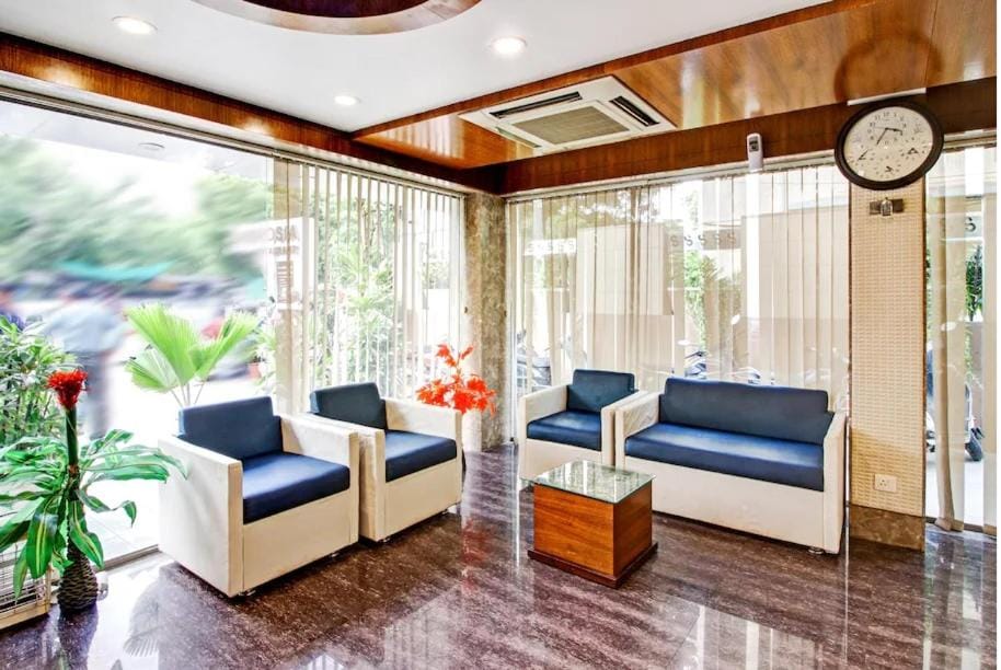 Lobby or reception, Seating area