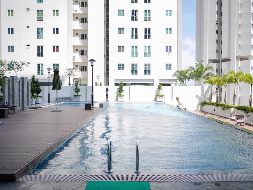 Swimming pool, Swimming pool
