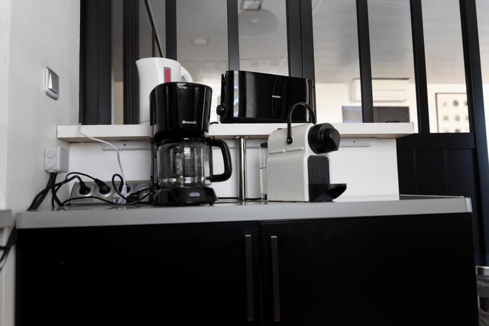 Coffee/tea facilities, Kitchen or kitchenette