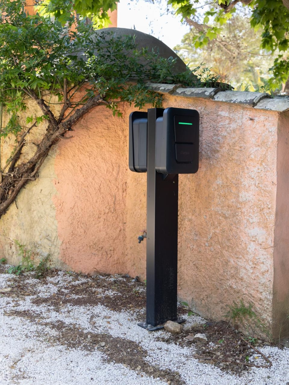 Property building, Day