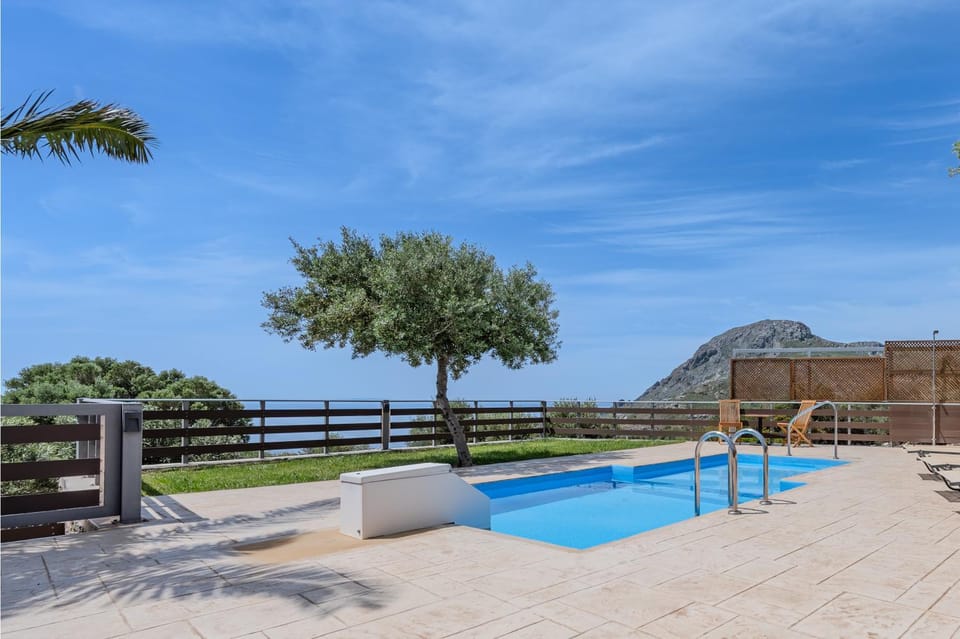 Mountain view, Pool view, Sea view, Swimming pool, sunbed