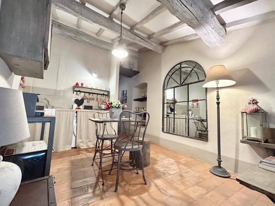 Cortona Shabby Chic House Apartment in Cortona