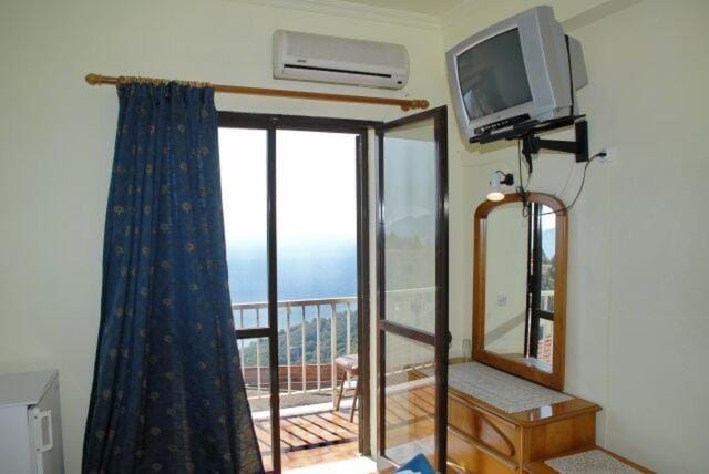 Pansion Alexandros Bed and Breakfast in Corfu, Greece