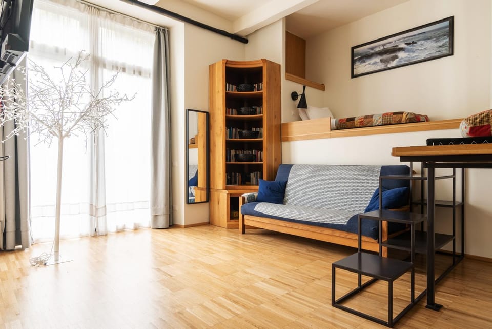 Living room, Seating area, Bedroom, Time of day