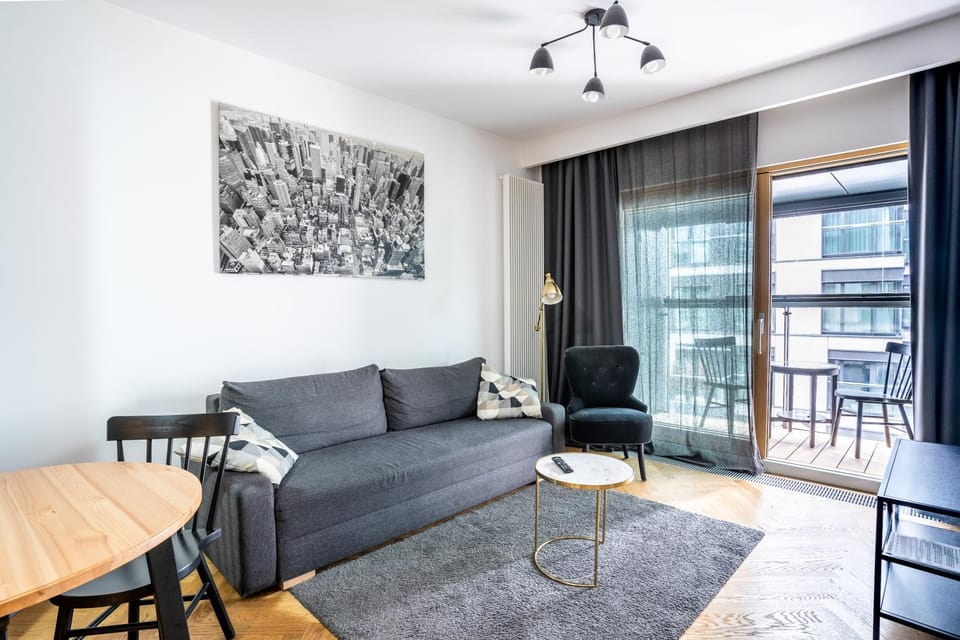 Communal lounge/ TV room, Balcony/Terrace, Living room