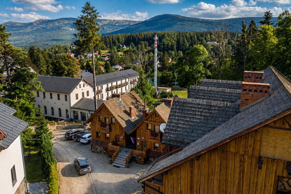 Property building, Nearby landmark, Spring, Day, Neighbourhood, Natural landscape, Bird's eye view, Summer, Landmark view, Landmark view, Mountain view, Street view, Area and facilities, Area and facilities, Time of day, Location