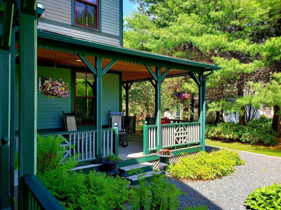 Property building, Patio, Garden, Garden view
