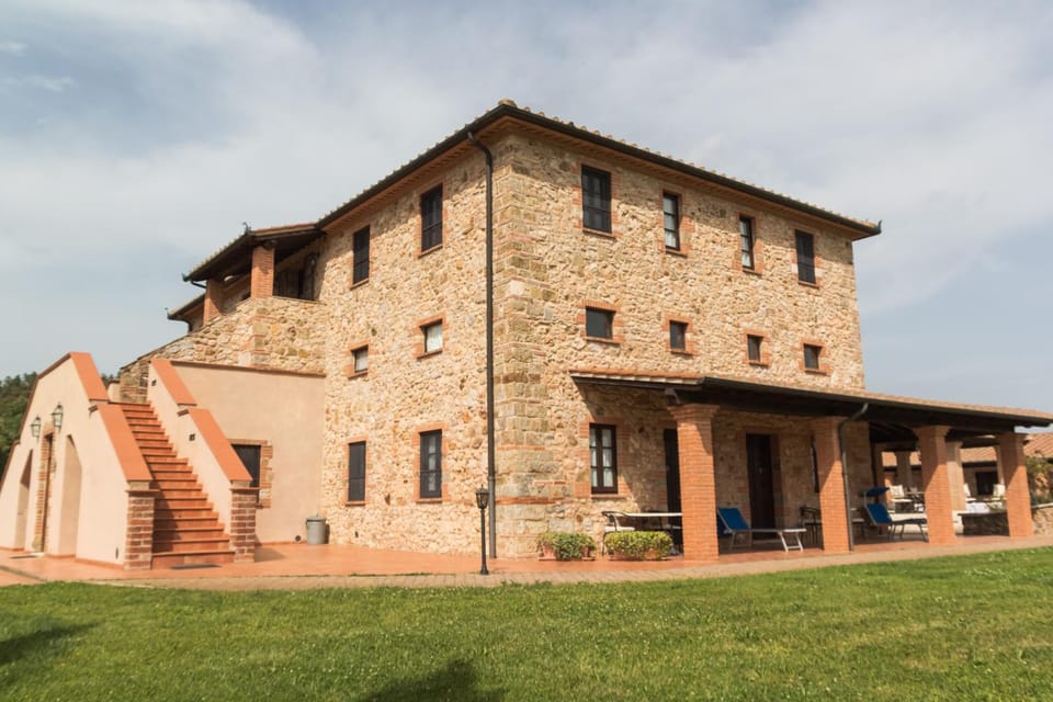 Property building, Facade/entrance, Garden