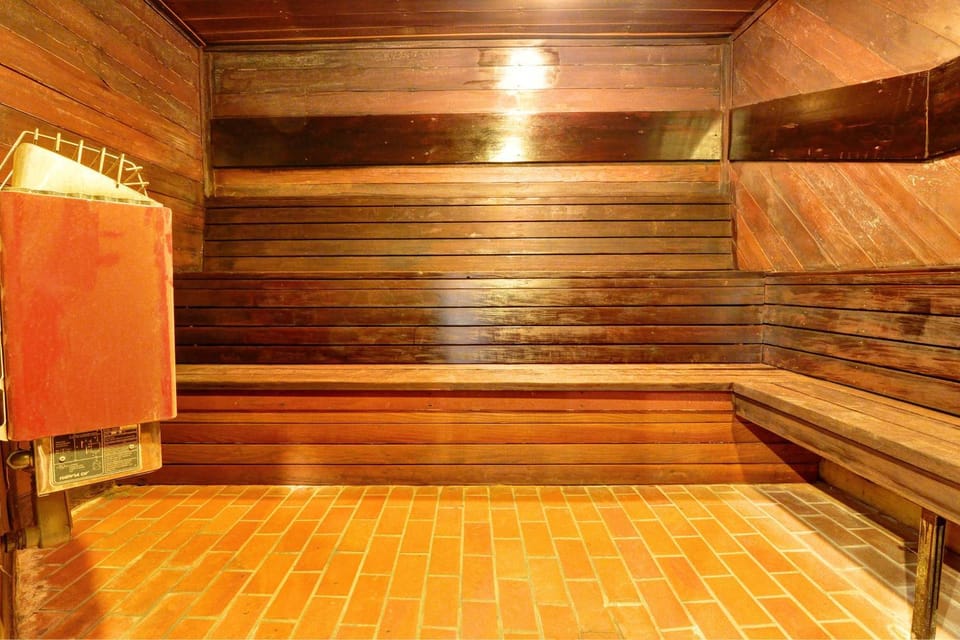 Timber Ridge Retreat Apartment in Wildernest