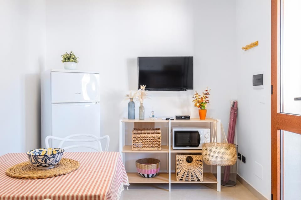 TV and multimedia, Kitchen or kitchenette, Dining area