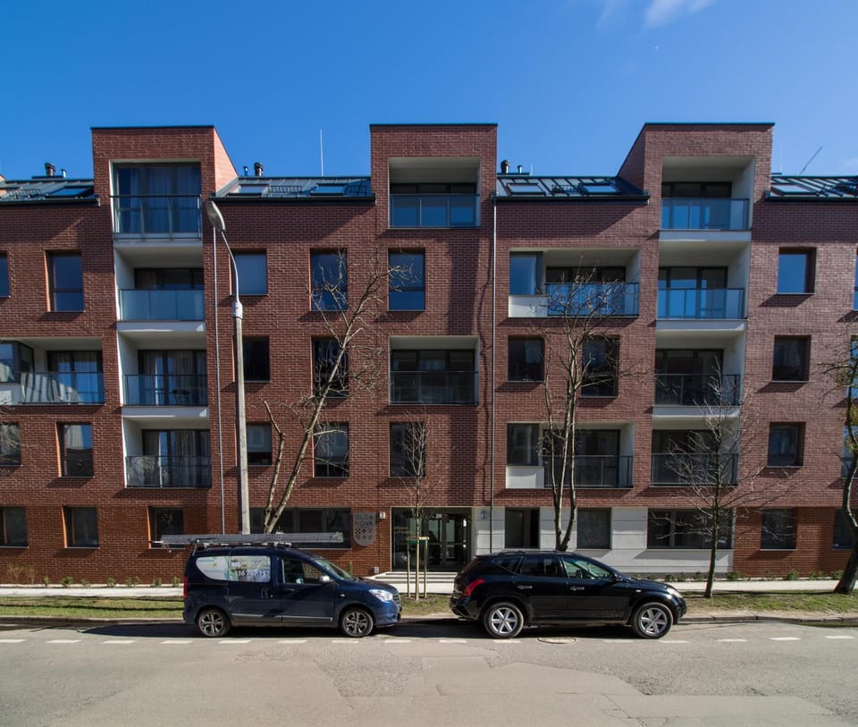 Property building, Street view