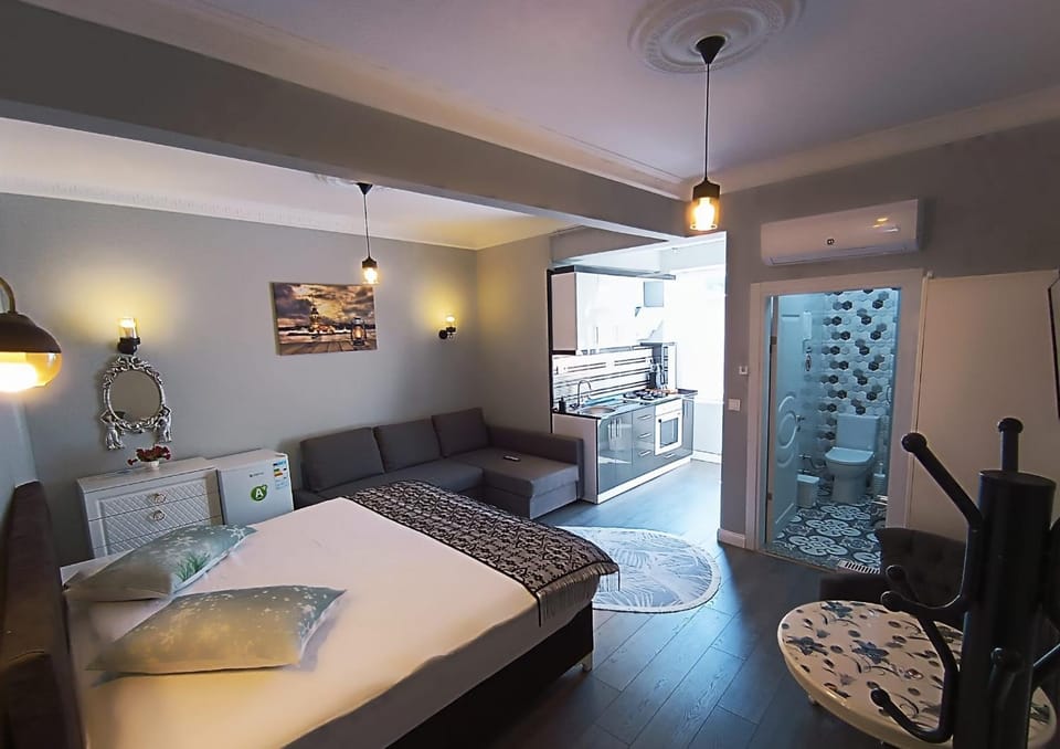 Bed, Kitchen or kitchenette, Living room, Food and drinks, Photo of the whole room, Banquet/Function facilities, Seating area, Dining area, Bedroom, kitchen