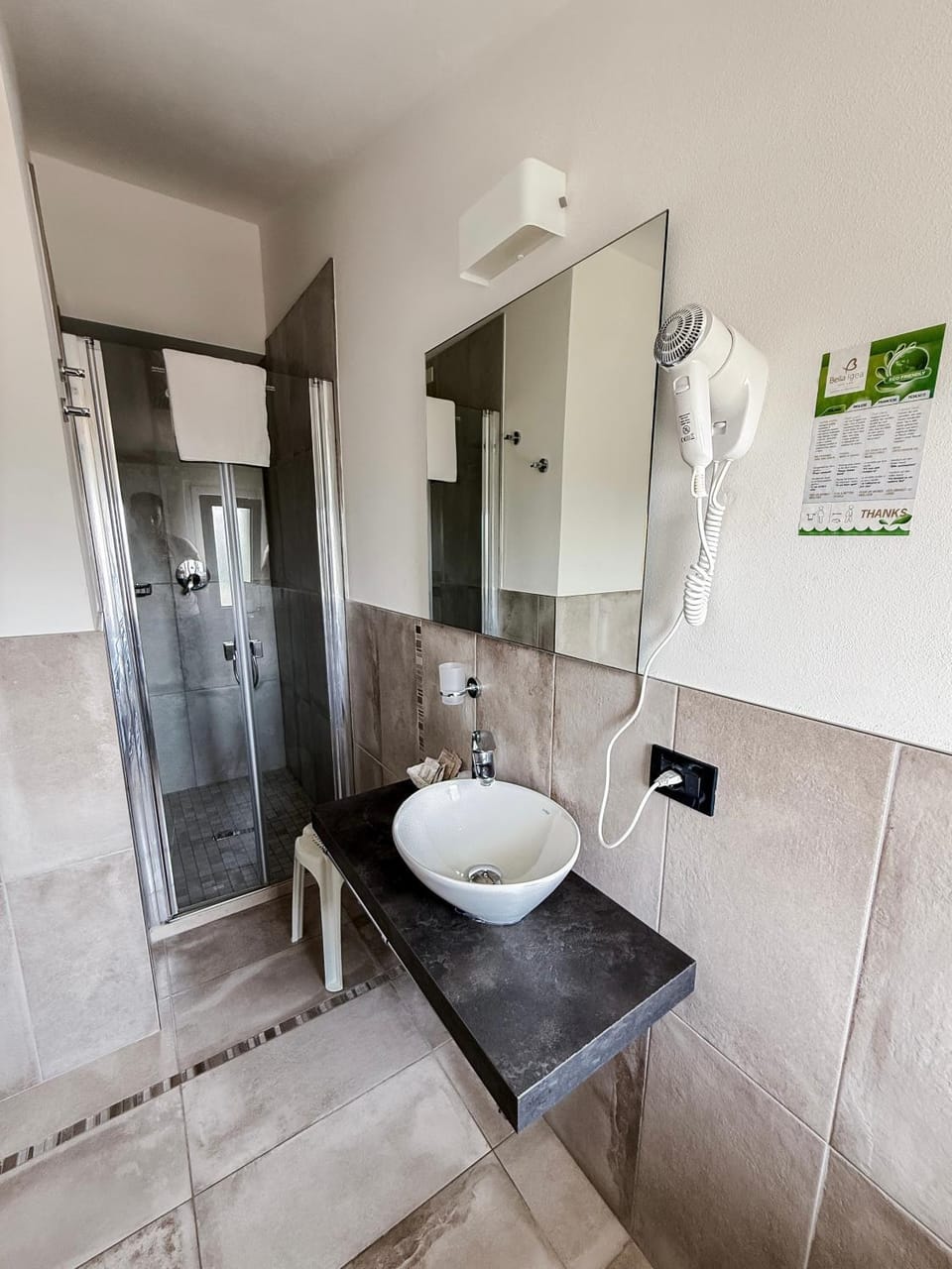 Shower, Bathroom, hair dryier