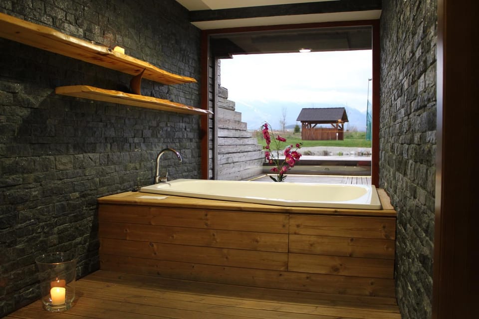 Hot Tub, Spa and wellness centre/facilities, Internal: Not applicable to any particular room