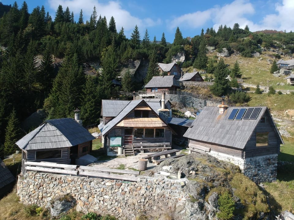 Property building, Day